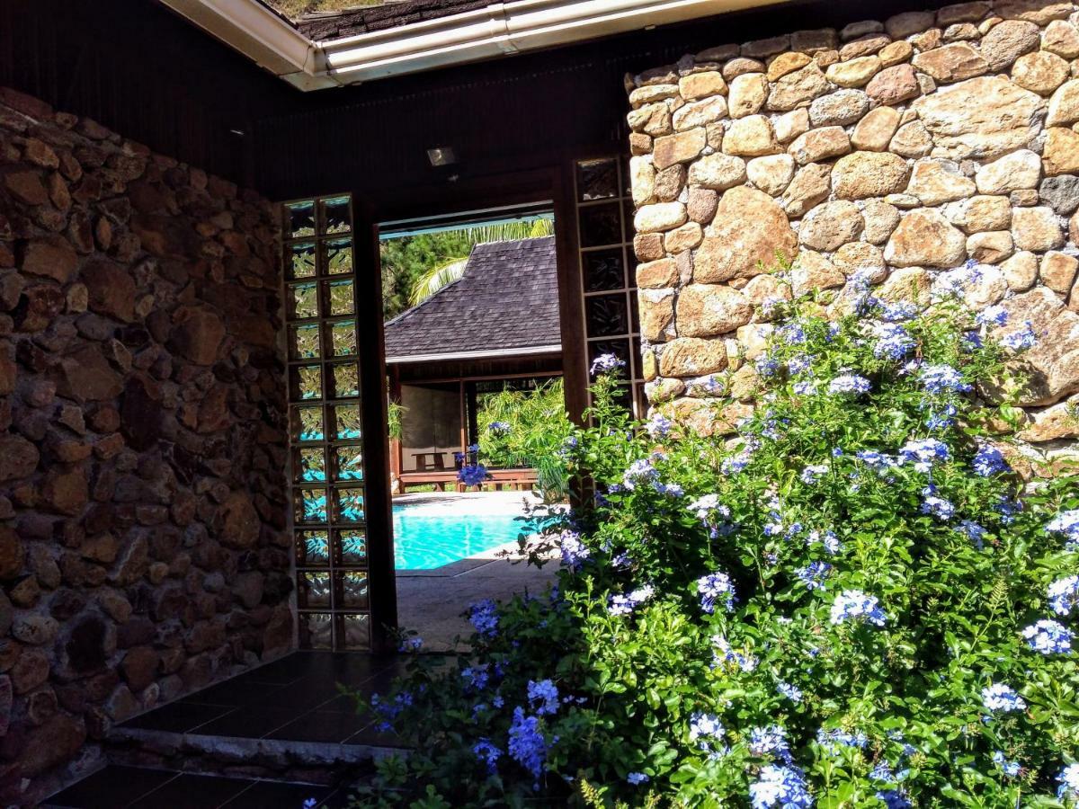 Pool Mountain Moorea Exterior photo