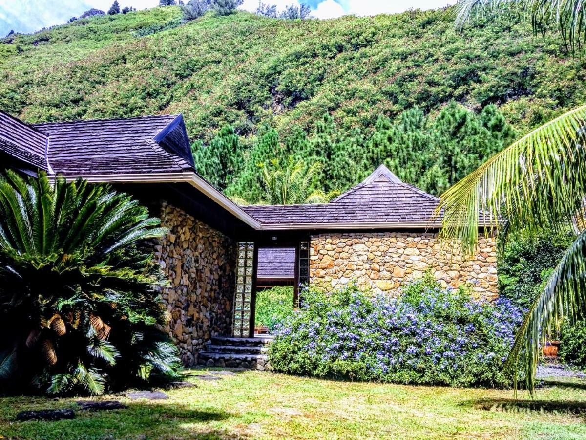 Pool Mountain Moorea Exterior photo
